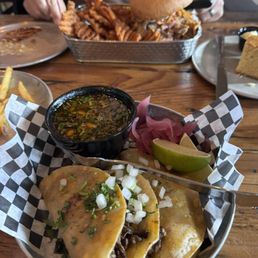 Pulled Pork Sandwich Pulled Pork Sandwich