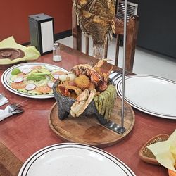 El Toro Taqueria & Seafood - El Patron, Molcajete lleno de carne, mariscos y sabor.