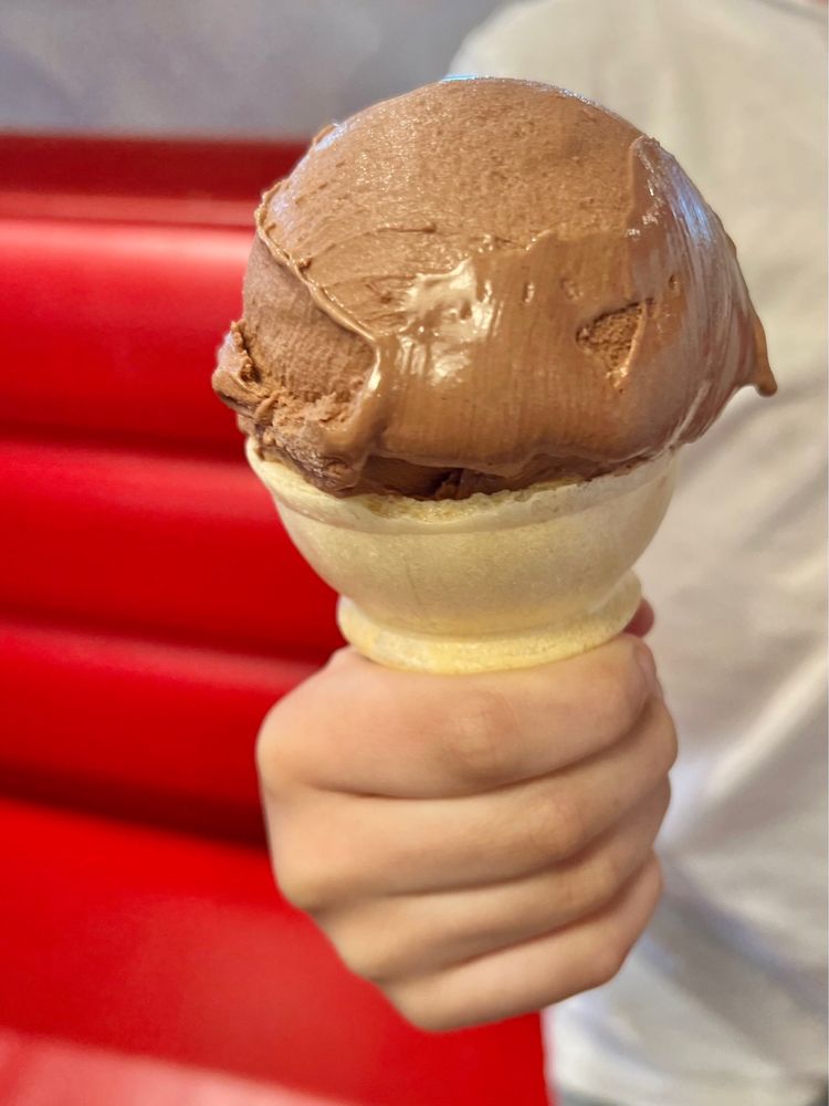 Freddy's Frozen Custard & Steakburgers Logo