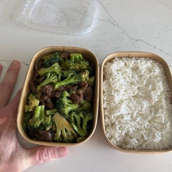 Snap-a-Box - Tiny $13 portion of beef and broccoli and steamed rice. Don't recommend. - Chinese Near Me - Katy, Texas Snap-a-Box - Tiny $13 portion of beef and broccoli and steamed rice. Don't recommend. - Chinese Near Me - Katy, Texas