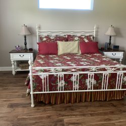 Havertys Furniture - Night stands