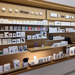 Apple Store - 9/27/26 FYI.