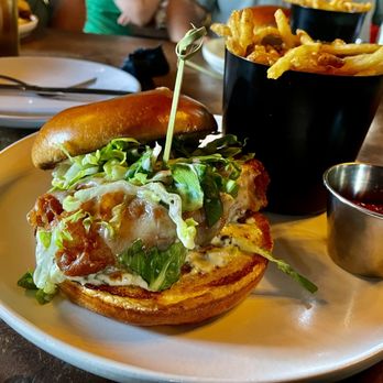 The Burrow - Burgers Near Me - Pensacola, Florida The Burrow - Burgers Near Me - Pensacola, Florida
