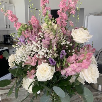 Vanessa's Flowers - A dozen white roses plus other beautiful flowers - Florists Near Me - Plymouth, Michigan Vanessa's Flowers - A dozen white roses plus other beautiful flowers - Florists Near Me - Plymouth, Michigan