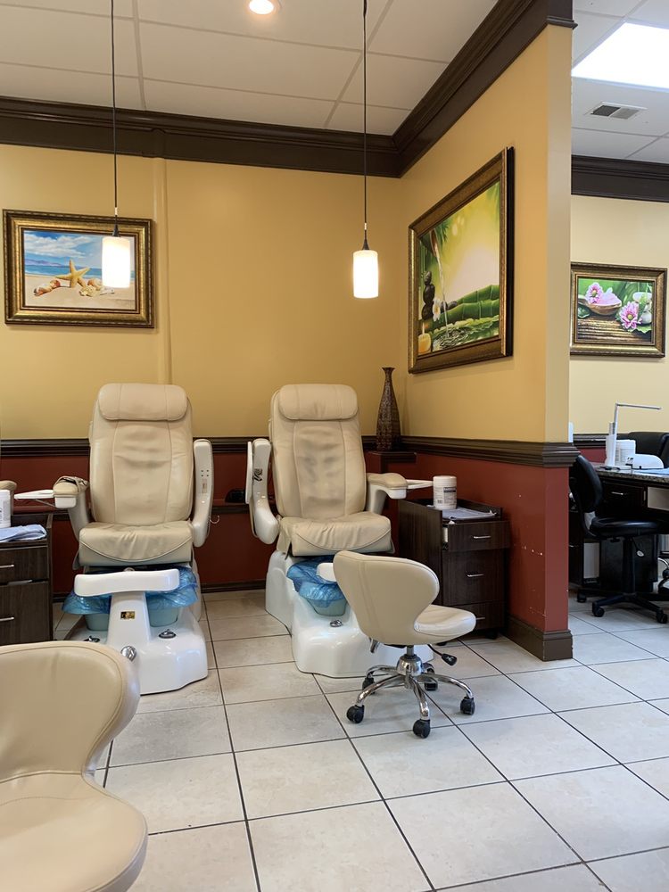 ROYAL NAILS 66 Photos & 38 Reviews 1399 S Commons Dr, Myrtle Beach