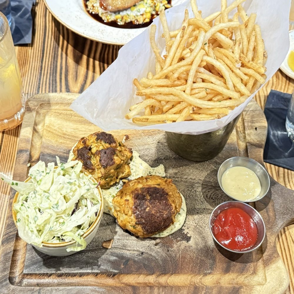 The Copper Shark - Crab cakes - Cocktail Bars Near Me - Baltimore, Maryland
