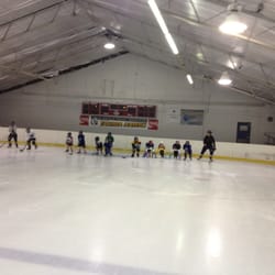 Yakima Ice Arena - Some kids skating for the youth learn-to-skate class.