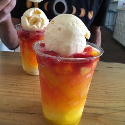 Ready to dig in, this a medium size.