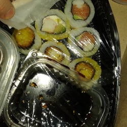 Teppan Sushi & Tex Mex - Sushi con la salsa de soja.