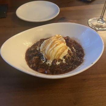 Cuts Steakhouse - Apple Pecan Cobbler - Steakhouses Near Me - Suwanee, Georgia