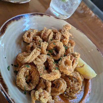 Vue Kitchen - Fried calamari with a smokey aioli and Hendrick's gin & tonic - New American Near Me - Gualala, California