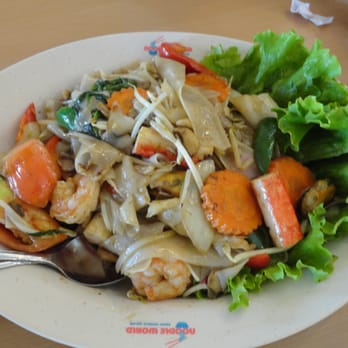 Noodle World - Pad Kee Mao - Chinese Near Me - Alhambra, California