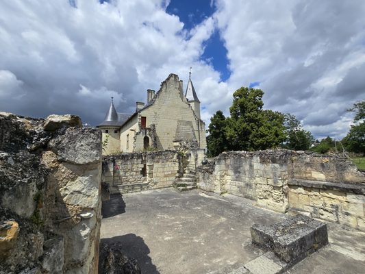 Forteresse Royale de Chinon by null