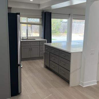 Your Flooring Guys - Flooring Near Me - Northridge, California Your Flooring Guys - Flooring Near Me - Northridge, California