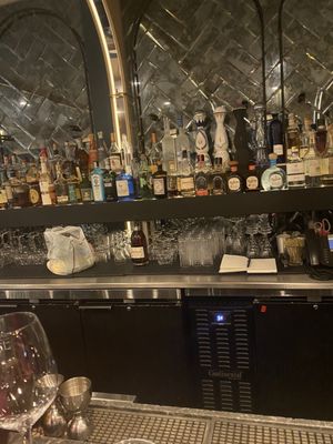 Harry's Side Bar by null