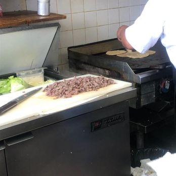 Reyes Grill - Mexican Near Me - Chicago, Illinois