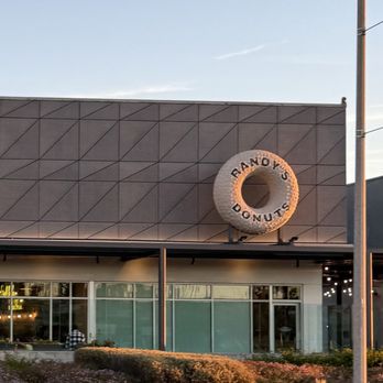 Randy's Donuts - Donuts Near Me - El Segundo, California Randy's Donuts - Donuts Near Me - El Segundo, California