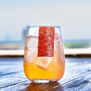 TOTALLY AWESOME BAR - 45 Photos & 29 Reviews - Sports Bars - 107