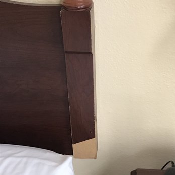 Lakeside Inn - Headboard with the "stain" ripped off - Hotels Near Me - Mount Dora, Florida Lakeside Inn - Headboard with the "stain" ripped off - Hotels Near Me - Mount Dora, Florida