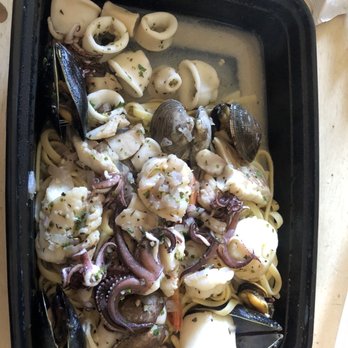 Barbara's Fishtrap - Seafood Pasta italiano - Seafood Near Me - Half Moon Bay, California