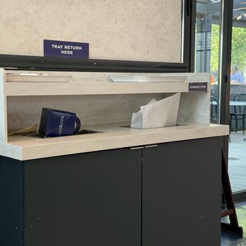Paris Baguette - Garbage getting neglected - Bakeries Near Me - Columbus, Ohio Paris Baguette - Garbage getting neglected - Bakeries Near Me - Columbus, Ohio