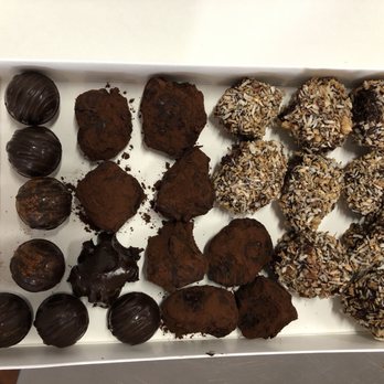 Chocolat Uzma - Chocolatiers & Shops Near Me - Chicago, Illinois
