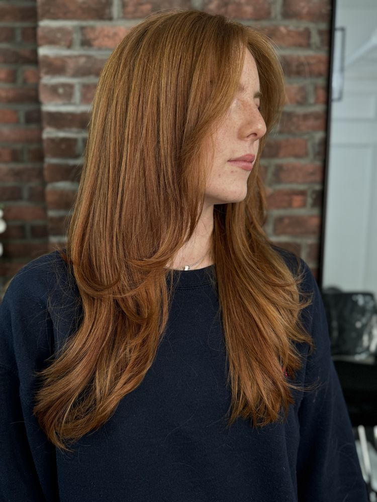 Dye anne hair Logo