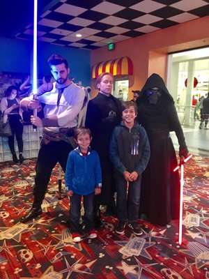 premiere 14 fashion square mall