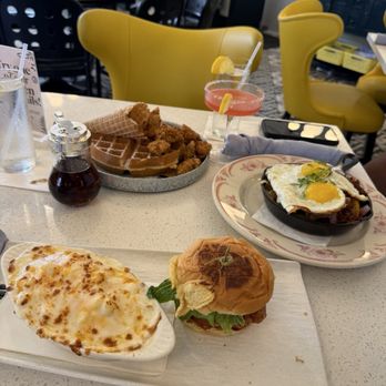 Crack'D Brunch - Chicken sandwich with mac & cheese, plus chicken & waffles and a steak-and-egg breakfast bowl. - Breakfast & Brunch Near Me - New Orleans, Louisiana
