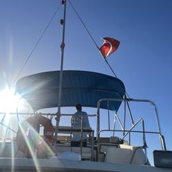 Oahu Dolphin Divers - Boat