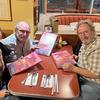 Bob’s Big Boy - Nisma Haymes, Jon Lamb and Jeff Haymes - American Near Me - Burbank, California
