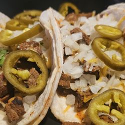 Oliver's Market - Taquria carene asada tacos