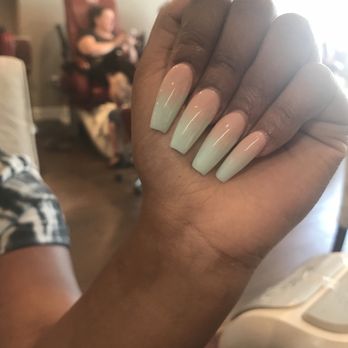 Yvonne's Nails - Ombré nails by holly - Nail Salons Near Me - Fremont, California