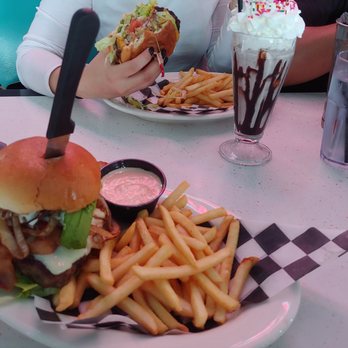 Frisco's Carhops - Bacon avocado with grilled onions - American Near Me - Whittier, California