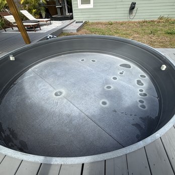 Florida Spring Pool and Spa - Rust removal and resealing - Pool Cleaners Near Me - Tampa, Florida Florida Spring Pool and Spa - Rust removal and resealing - Pool Cleaners Near Me - Tampa, Florida