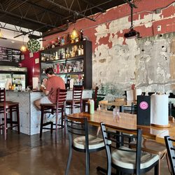 El Come Taco - Amazing Offbeat Ambiance! (May, 2026)