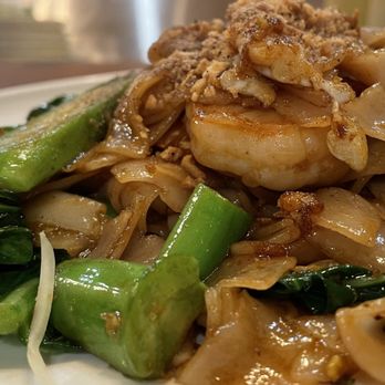 Mai Thai Cuisine - a plate of stir fried vegetables - Thai Near Me - Montreal, Quebec Mai Thai Cuisine - a plate of stir fried vegetables - Thai Near Me - Montreal, Quebec