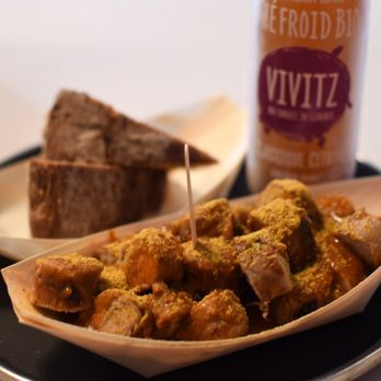 Wurst & Moritz - Scharfer, doppelter geiziger Moritz inklusive Eistee für schlappe 17 Stutz - Curry Sausage Near Me - Zürich, ZH
