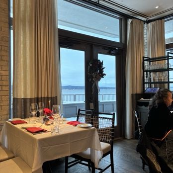 Artisan - Lake-view - New American Near Me - Traverse City, Michigan
