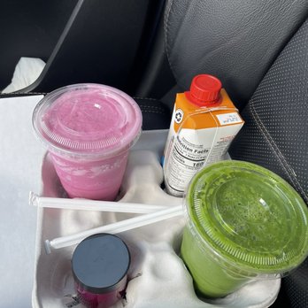 Skolniks Bagel Bakery & Wellness Cafe - Pitaya smoothie, green juice & pitaya seamoss. - Bagels Near Me - Union, New Jersey Skolniks Bagel Bakery & Wellness Cafe - Pitaya smoothie, green juice & pitaya seamoss. - Bagels Near Me - Union, New Jersey