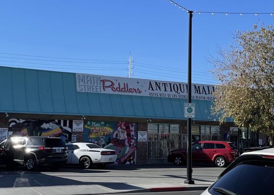 Main Street Peddlers Antique Mall by null