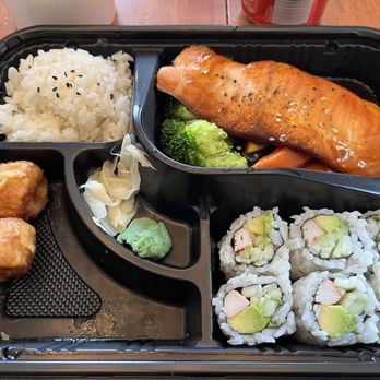 Khangri Restaurant - Salmon Teriyaki Bento Box Lunch ($14) - did the trick - Japanese Near Me - Yonkers, New York Khangri Restaurant - Salmon Teriyaki Bento Box Lunch ($14) - did the trick - Japanese Near Me - Yonkers, New York