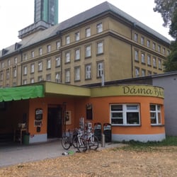 Dáma Pyková - Detail exteriéru.
