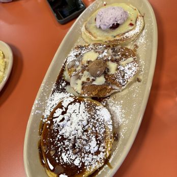 Snooze, an A.M. Eatery - Pancake flight (sweet potato, pineapple upside down, and the seasonal orange cranberry) - Breakfast & Brunch Near Me - Plano, Texas