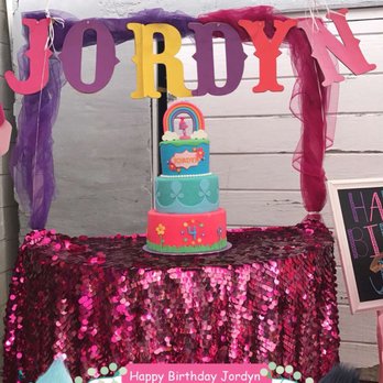 Segoviano Cake Creations - Cupcakes Near Me