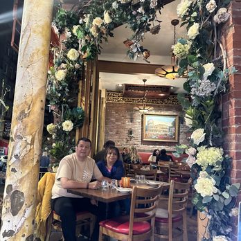 Da Gennaro - It has some beautiful spots to photograph - Italian Near Me - New York, New York