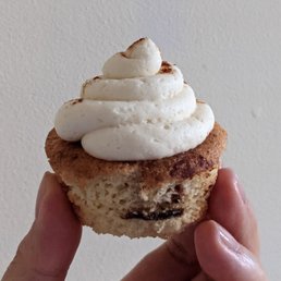 Bakin' Us Keto - Apple spice cupcake - food - Bakeries Near Me - Wellesley, Ontario