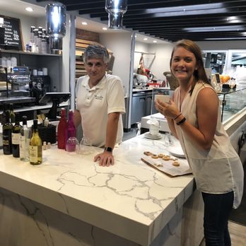 Farinolio - Cafes Near Me - Westfield, New Jersey
