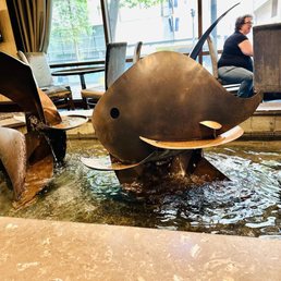 Fountain in the wine bar. Fountain in the wine bar.