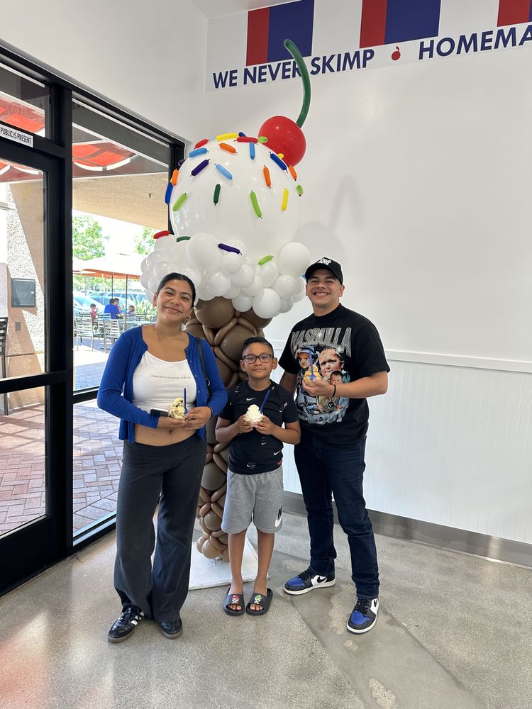 HANDEL’S HOMEMADE ICE CREAM Updated August 2024 68 Photos & 23